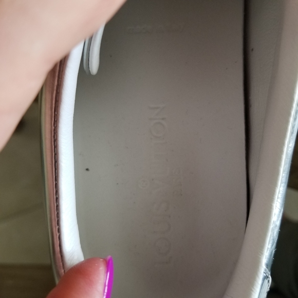 Louis Vuitton silver sneakers - Picture 11 of 12